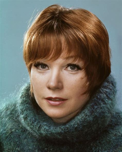 45 Beautiful Photos of Young Shirley MacLaine in the 1950s and。